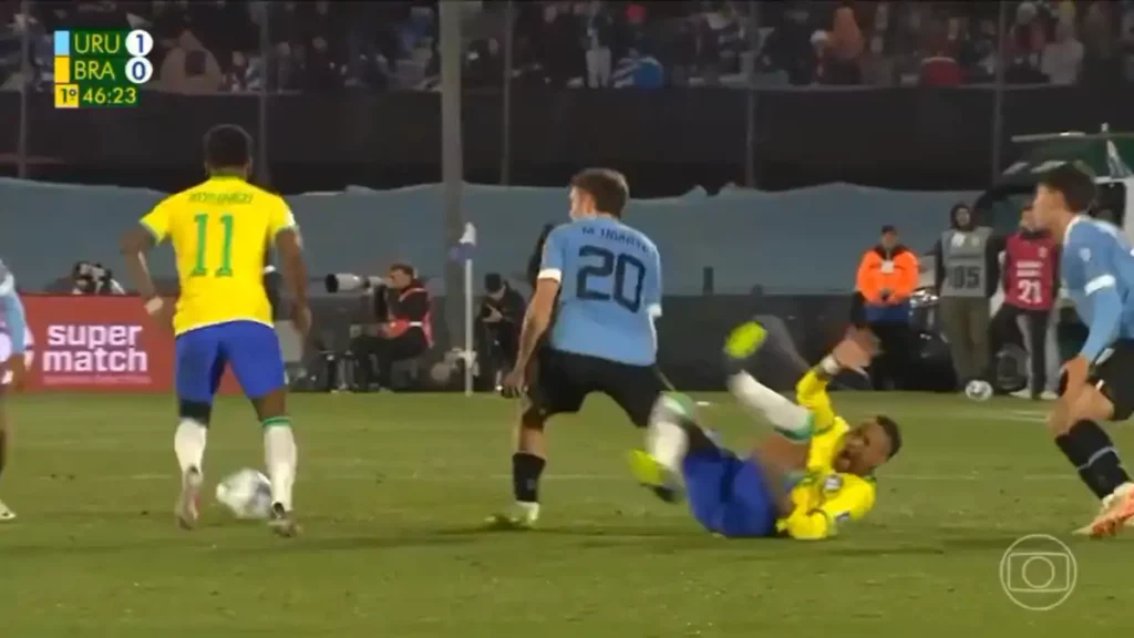 Neymar lesionado ante Uruguay